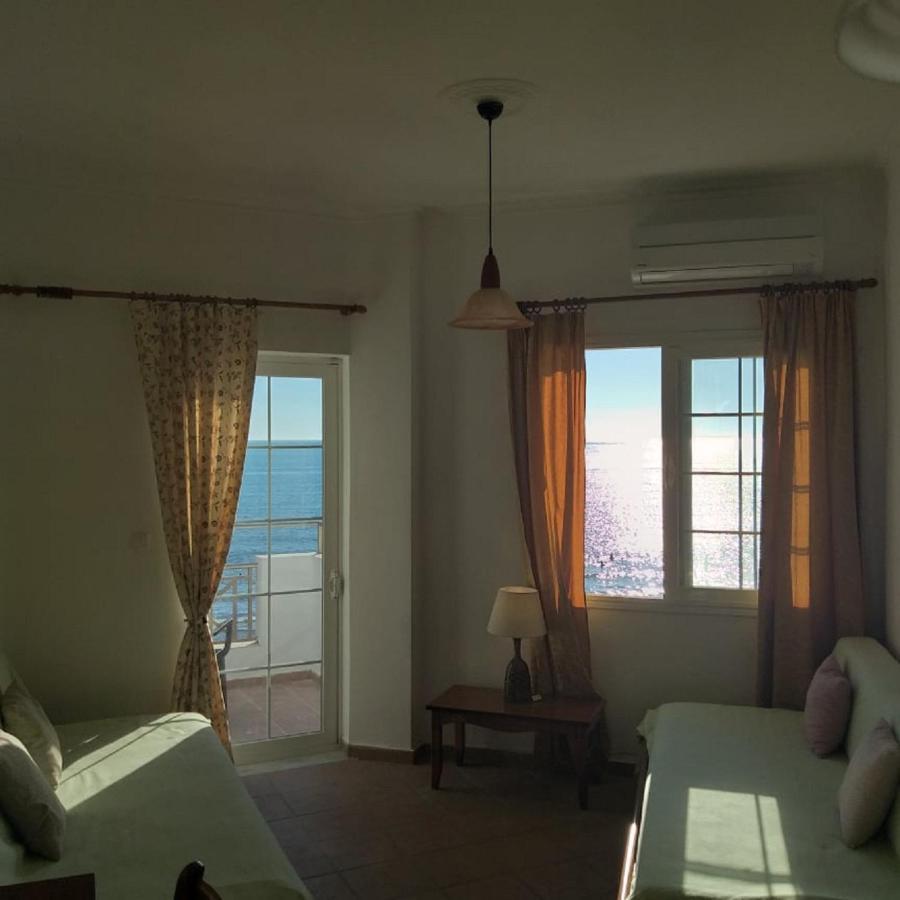 Nereides Apartments Agios Gordios  Extérieur photo