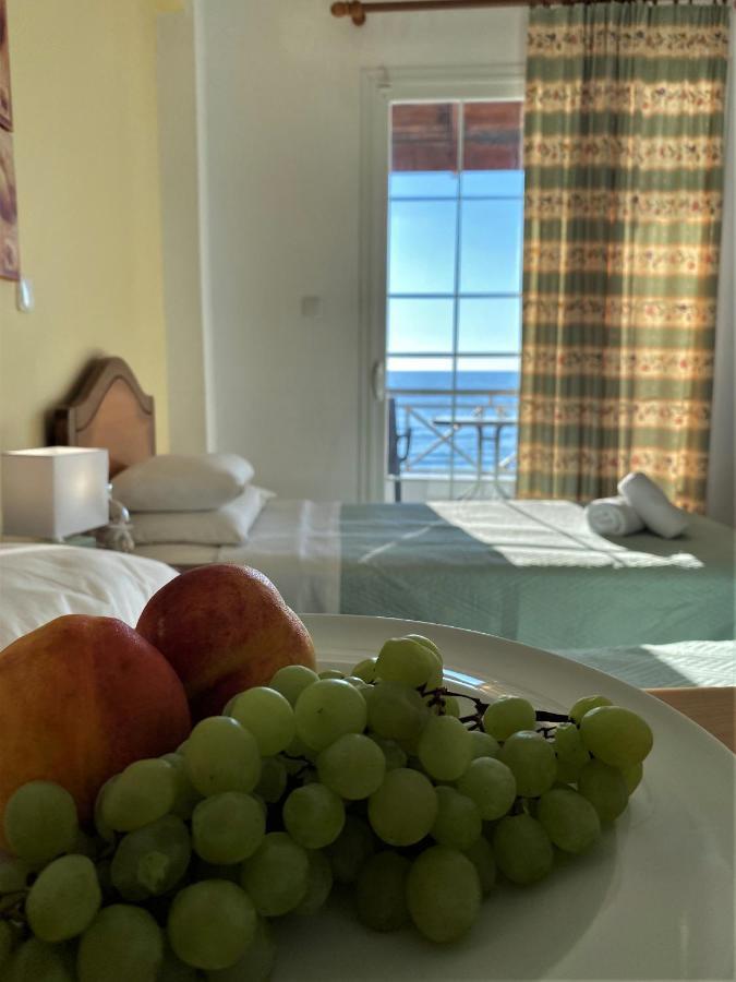 Nereides Apartments Agios Gordios  Extérieur photo