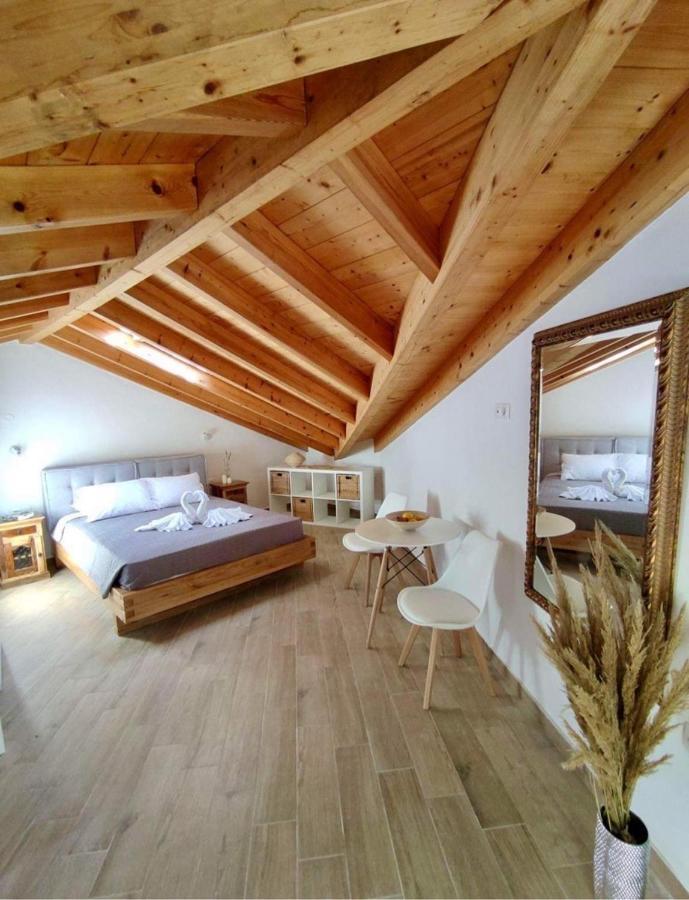 Nereides Apartments Agios Gordios  Extérieur photo