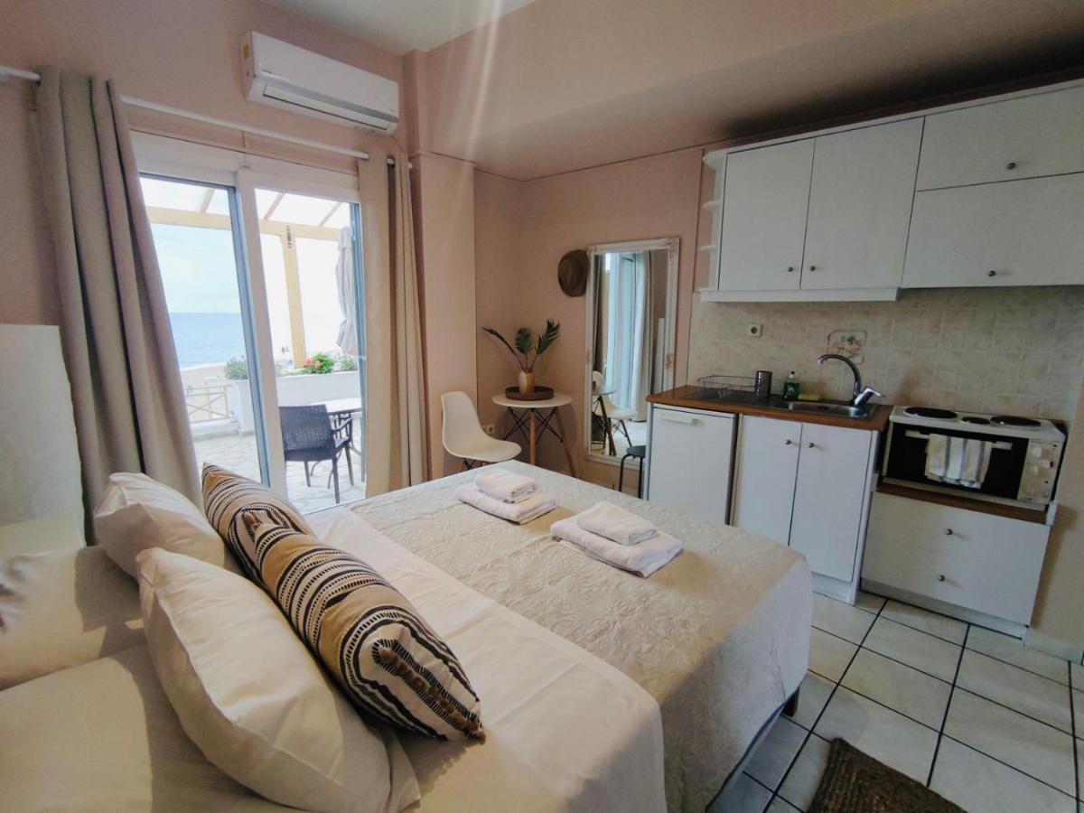Nereides Apartments Agios Gordios  Extérieur photo